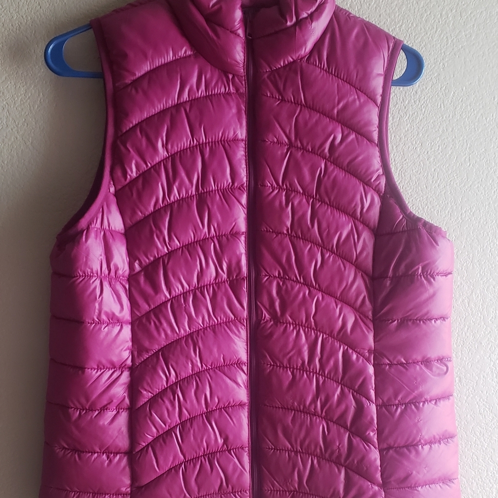 Old Navy Down Puffer Vest, Dark Pink, Size M